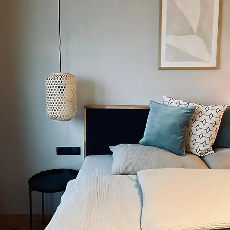 Riese ノイシュティフト・イム・シュトゥーバイタール