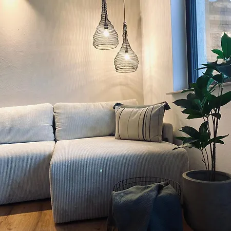 Riese * ניוסטיפט אים סטובאיטל